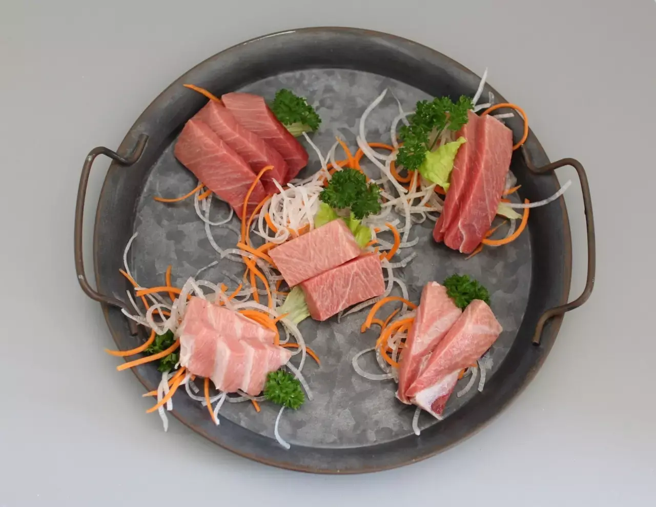 鮪魚生魚片
