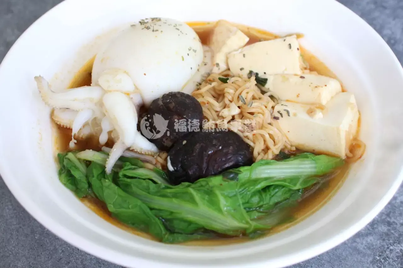 花枝麻辣麵
