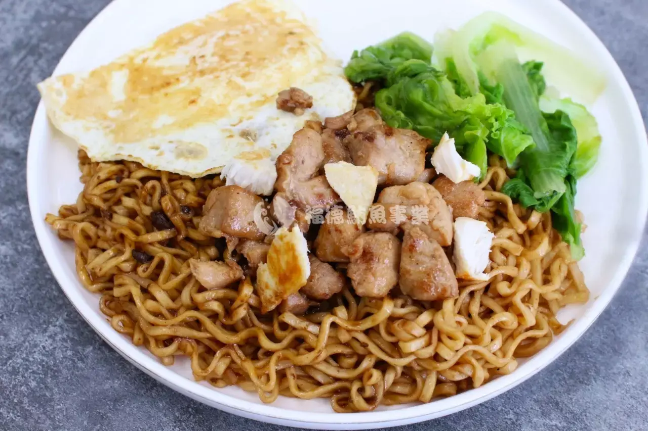 黑鮪魚拌麵
