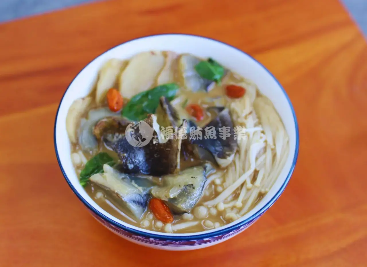 麻油鮪魚膠湯