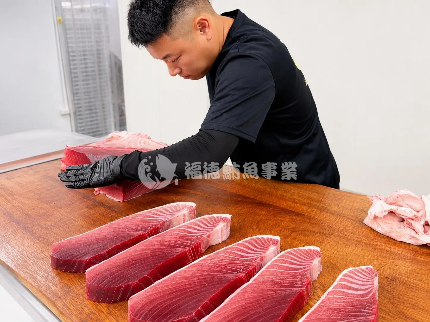 東港黑鮪魚-海中黑金!尾肚 東港黑鮪魚-海中黑金!尾肚