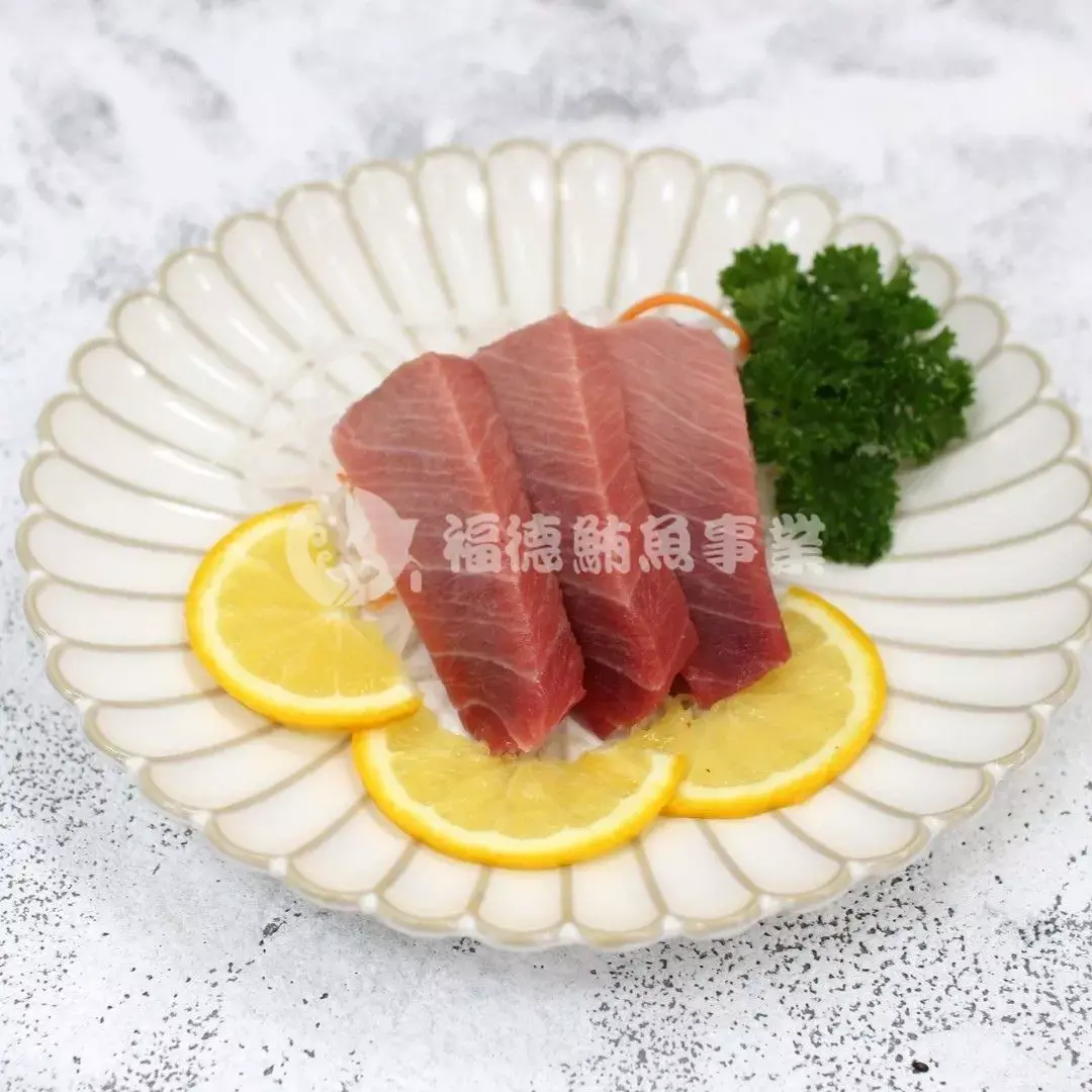 東港黑鮪魚 2026 年必吃美食!東港黑鮪魚生魚片保證驚艷您的味蕾! 東港黑鮪魚【皮油】